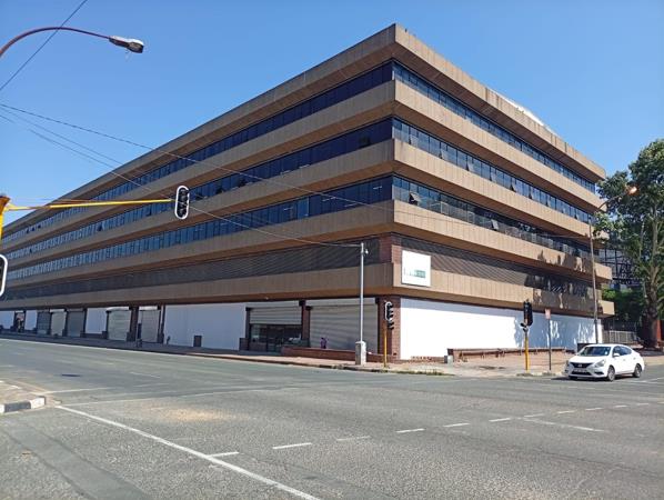 579  m² Industrial space