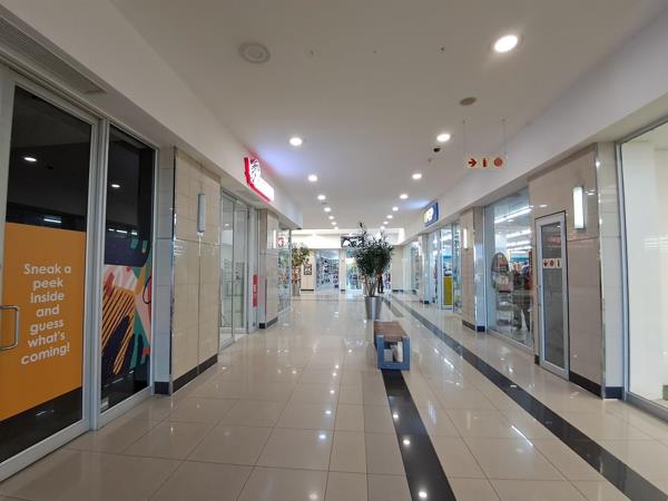 164  m² Retail Space