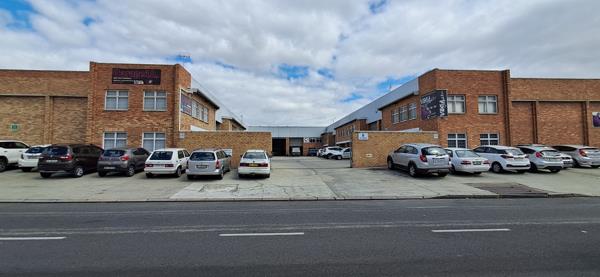 310  m² Industrial space