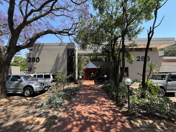 135  m² Commercial space