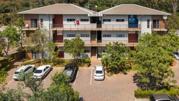 81  m² Commercial space