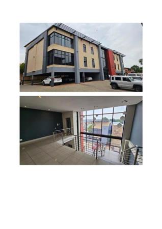 1 371  m² Office Space