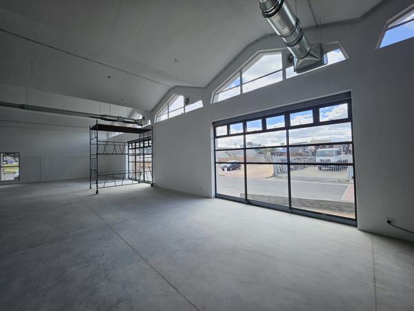 349  m² Commercial space