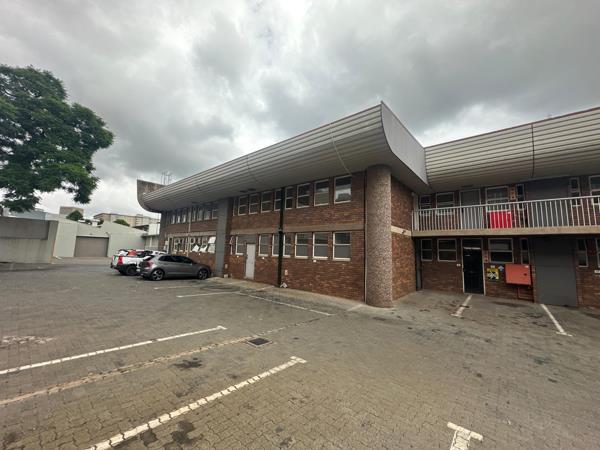 1 885  m² Commercial space