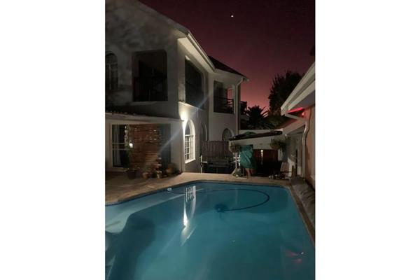 6 Bedroom House