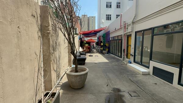 190  m² Commercial space