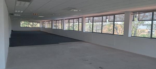 301  m² Commercial space