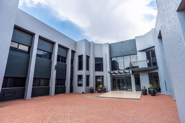 316  m² Office Space