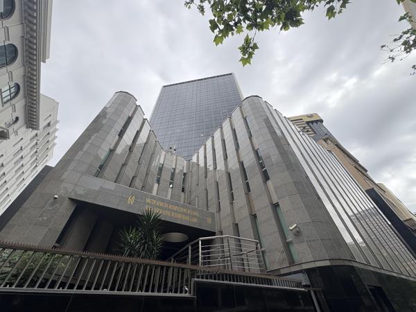 435  m² Commercial space