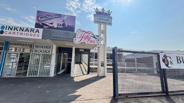 215  m² Retail Space