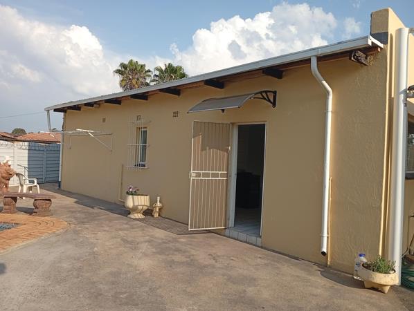 2 Bedroom Garden Cottage