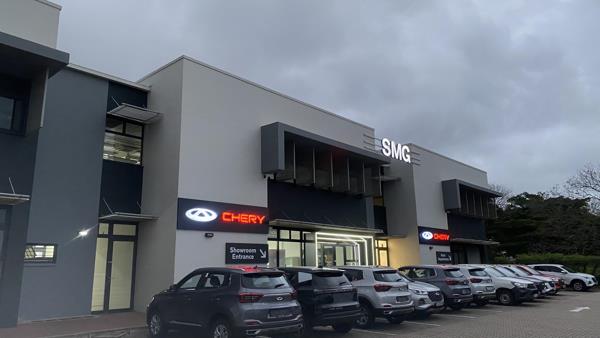 183  m² Commercial space