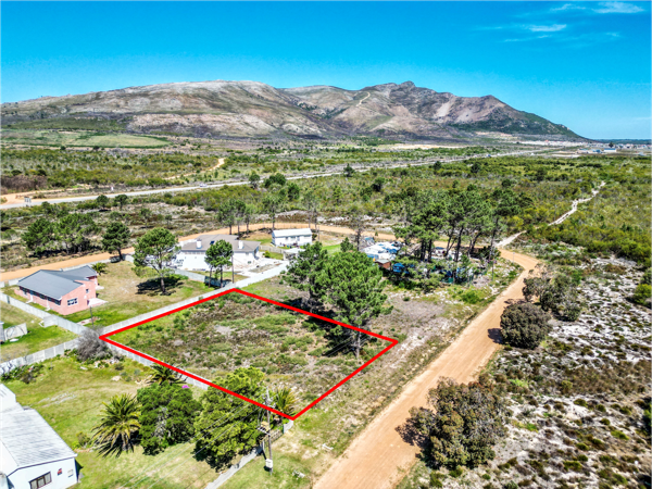 1 284 m² Land