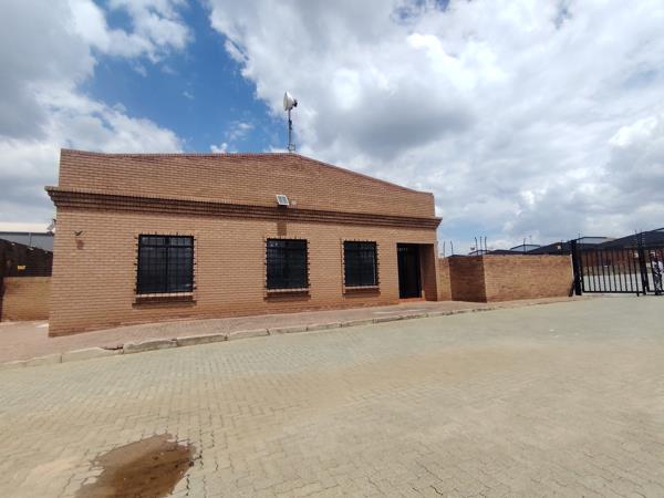 6 300  m² Industrial space