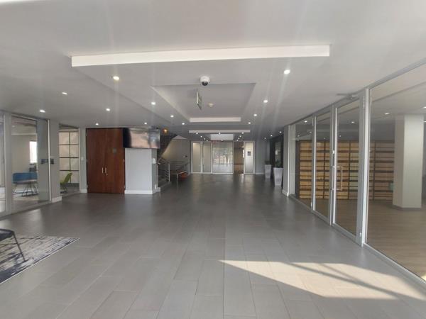486  m² Office Space