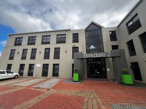 305  m² Commercial space