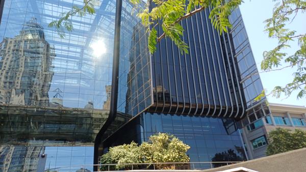 385  m² Commercial space