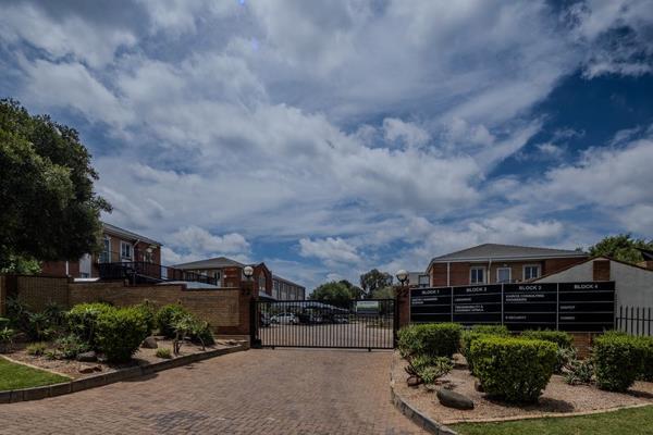 261  m² Office Space