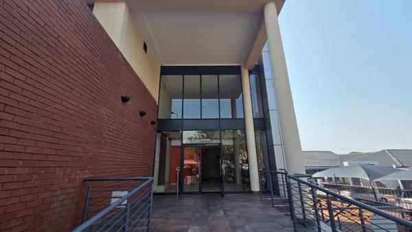 30  m² Commercial space