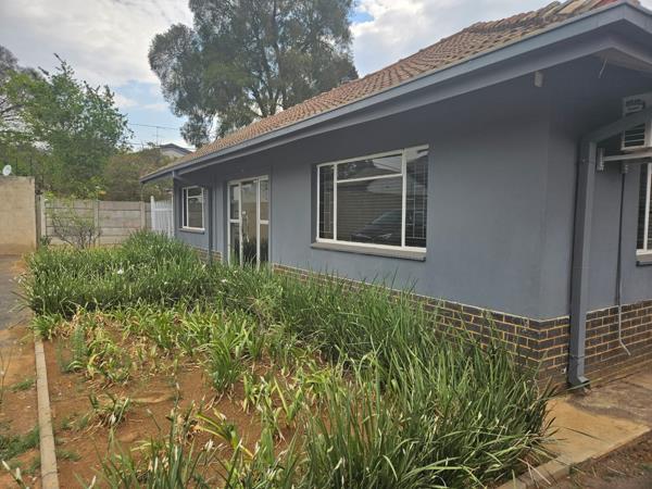 200  m² Commercial space