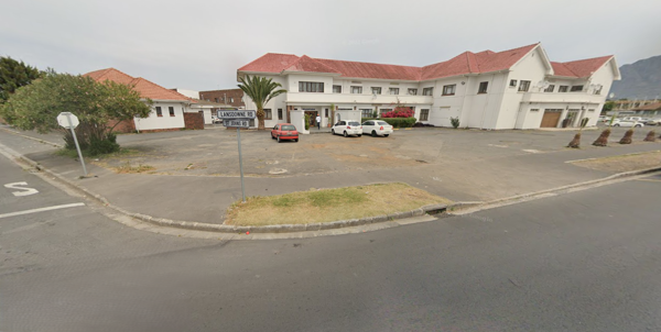 6 326  m² Commercial space