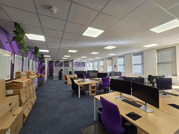 316  m² Commercial space