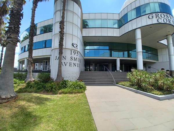 2 079  m² Commercial space