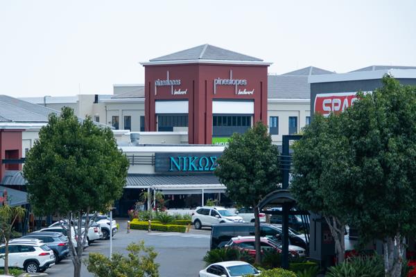 370  m² Commercial space