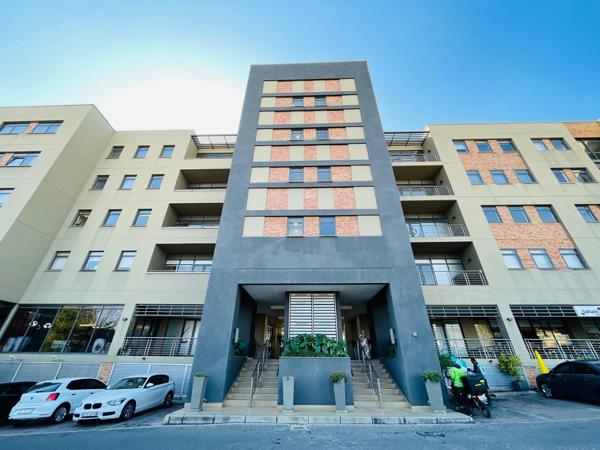 335  m² Commercial space