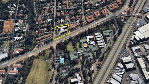 3 000  m² Commercial space