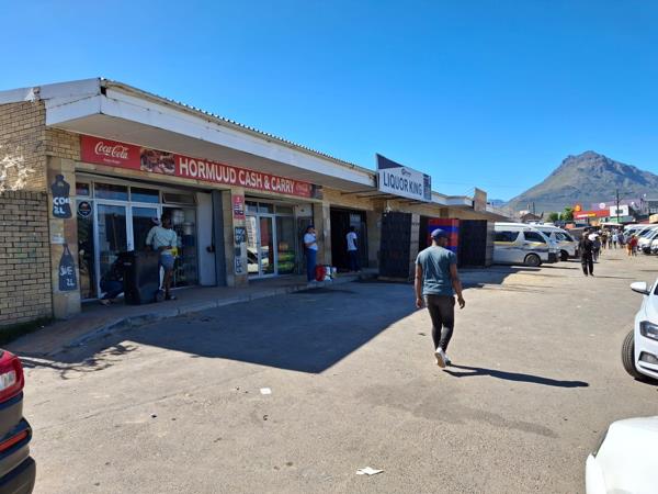 900 m² Commercial space