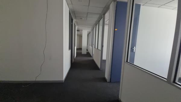 221  m² Commercial space