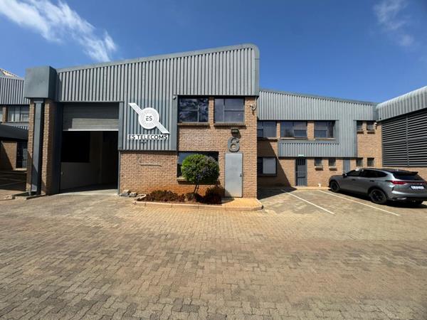 1 047  m² Industrial space