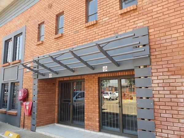 271  m² Industrial space