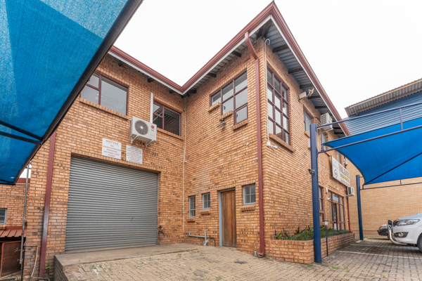 584  m² Office Space