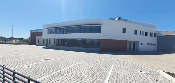 2 820  m² Industrial space
