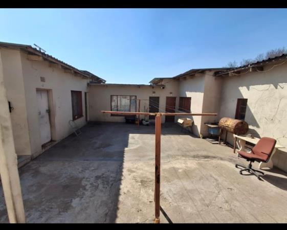 12 Bedroom House