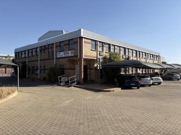 1 700  m² Industrial space