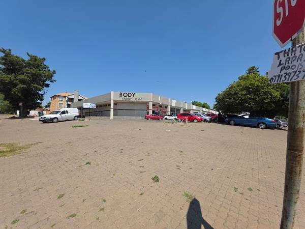 2 435.1  m² Retail Space