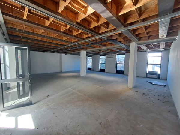 157  m² Commercial space