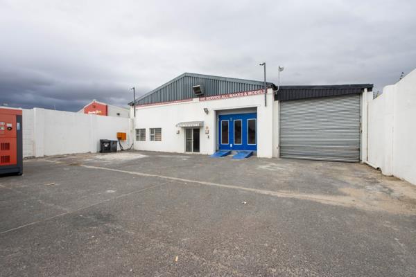 749 m² Commercial space