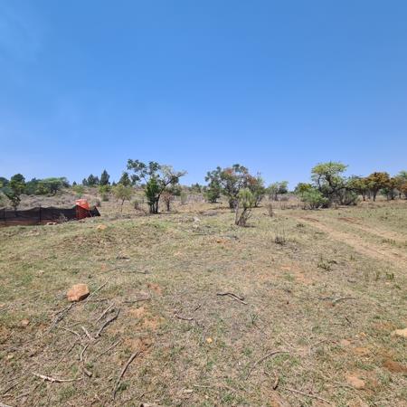 1 554 m² Land
