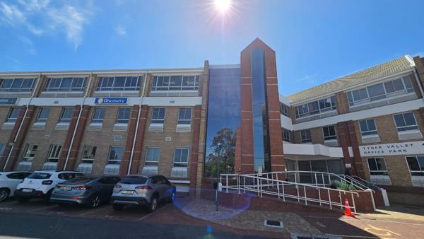 808  m² Commercial space