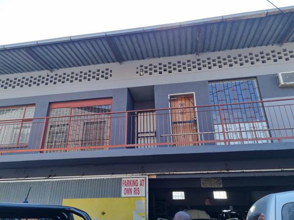 120  m² Commercial space