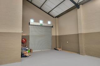 340  m² Industrial space