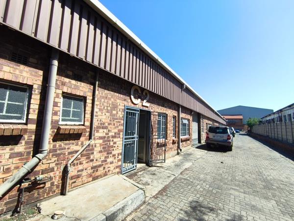 305  m² Industrial space