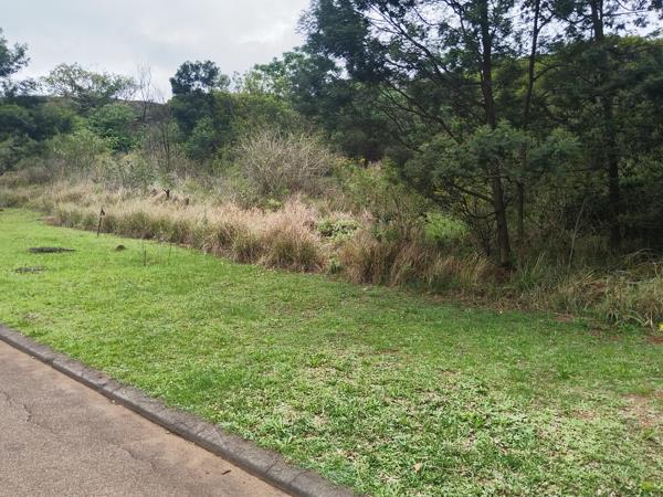 1 821 m² Land
