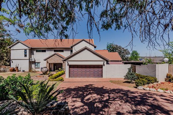6 Bedroom House