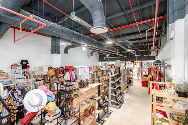 138  m² Retail Space