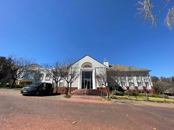 525  m² Commercial space